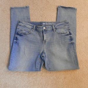 GAP Vintage Medium Wash Real Straight Fit Jeans